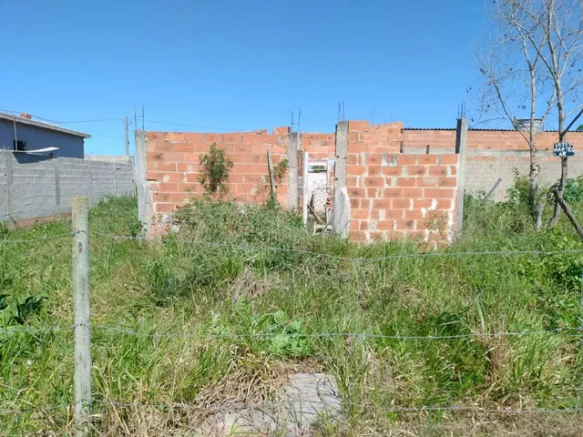 Imagem 2: Vende-Se Terreno com Fundação Pronta