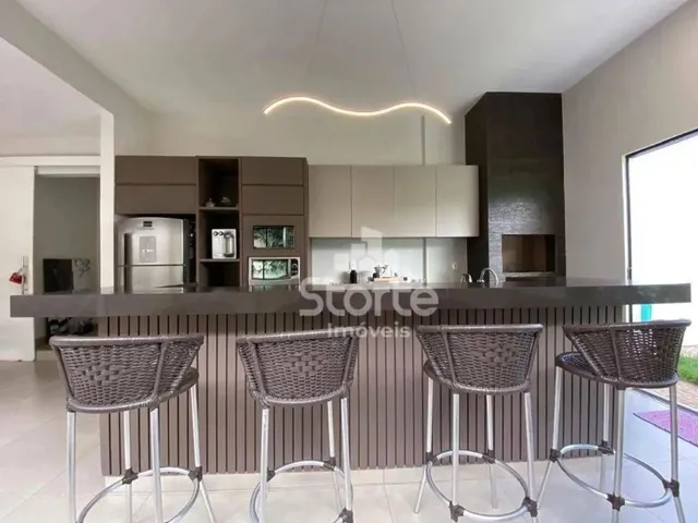 Imagem: Casa com 3 Dormitórios para Alugar, 228