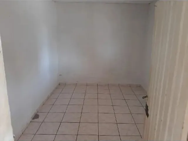 Imagem 10: Aluga-Se Uma Casa Dá Frente