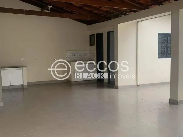 Imagem: Casa para Aluguel, 3 Quartos, 1 Suíte