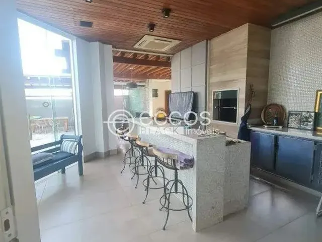 Imagem: Casa em Condomínio para Aluguel, 5 Quartos