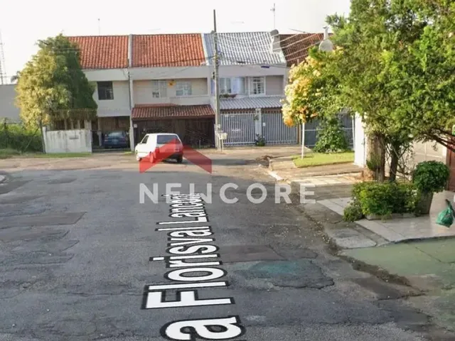 Imagem 15: Sobrado em Rua Florisval Lançoni - Tarumã - Curitiba/Pr