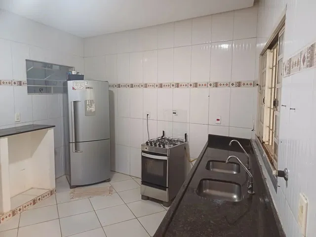 Imagem 4: Alugo Casa com 3 Quartos. Área de serviço, 180m² de Área, 2 Vagas...