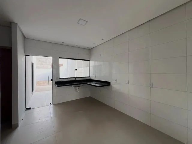 Imagem 4: Casa em Magabeira. Varanda, Área de serviço, 1 Banheiroe2...