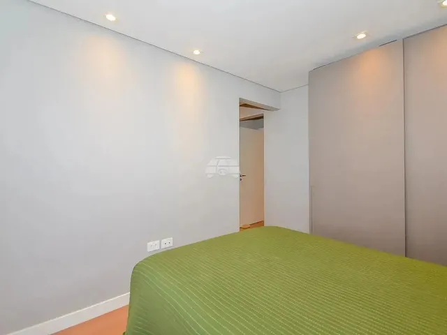Imagem 3: Imóvel para Venda Possui 163 Metros Quadrados com 4 Quartos em Bacacheri - Curitiba - Pr