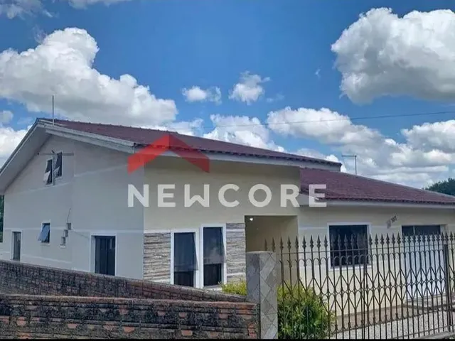 Imagem: Casa em Rua Tubarão - Cará-Cará - Ponta