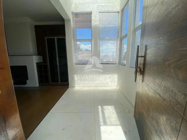 Imagem 2: Ampla Casa de 4 Dormitórios com Churrasqueira e Quintal!
