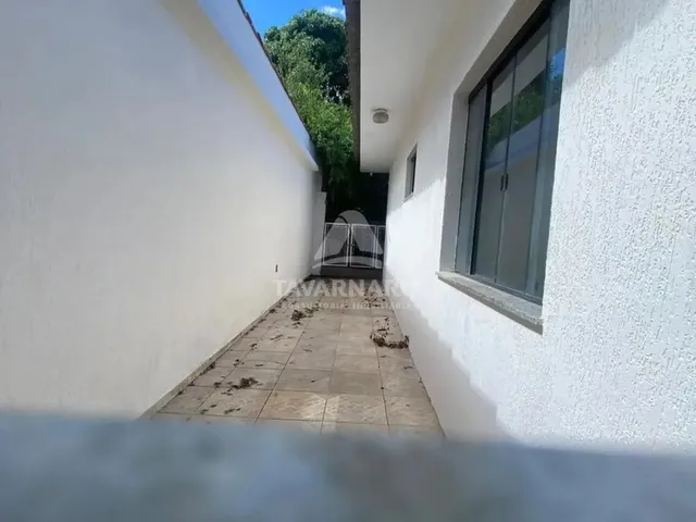 Imagem 4: Ampla Casa de 4 Dormitórios com Churrasqueira e Quintal!