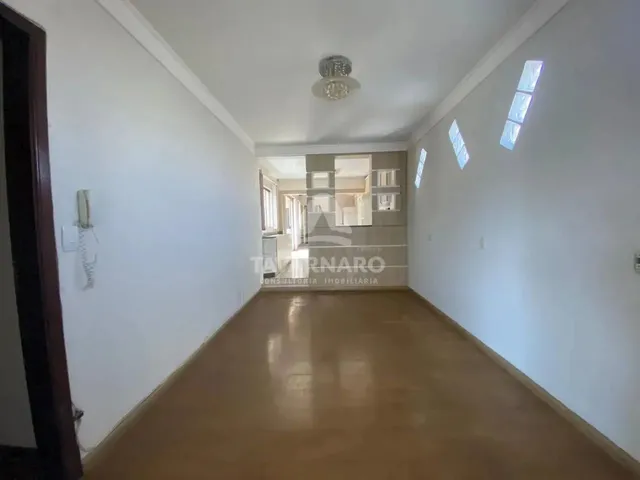Imagem 13: Ampla Casa de 4 Dormitórios com Churrasqueira e Quintal!