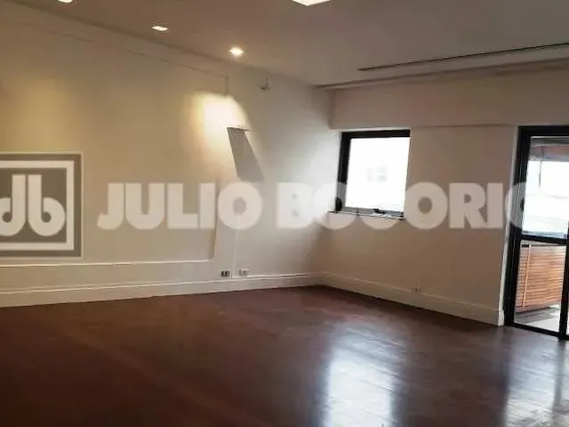 Imagem 9: Venda - Julio Bogoricin - Leblon - 230M² - Varandão - 4 Quartos(2Suites) - 3 Vagas