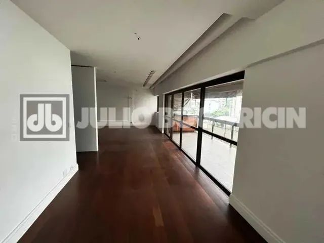 Imagem 5: Venda - Julio Bogoricin - Leblon - 230M² - Varandão - 4 Quartos(2Suites) - 3 Vagas