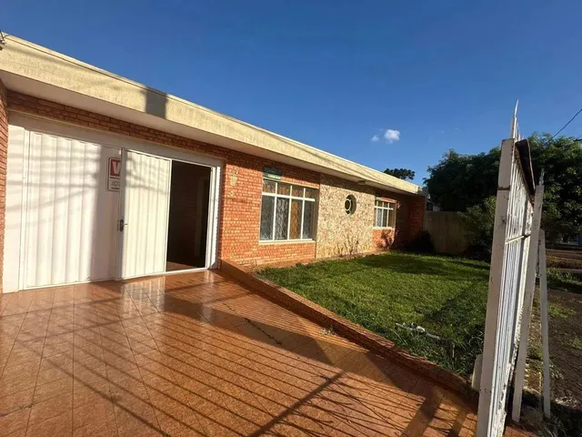 Imagem: Casa com 3 Dormitórios À Venda, Estrela