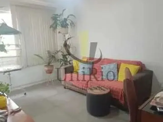 Imagem: O apartamento possui 2 Dormitórios, 1 Banheiro, 1 Vaga na