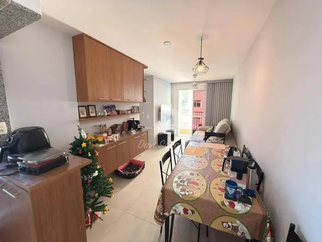 Imagem: O apartamento possui 3 Dormitórios, 1 Banheiro, 2 Vagas na
