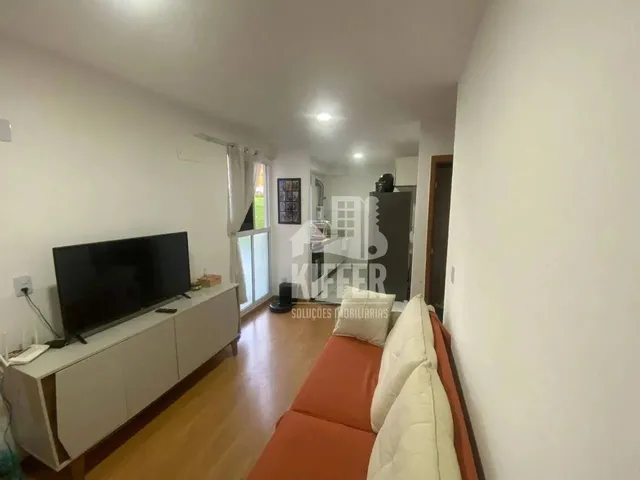 Imagem: O apartamento possui 2 Dormitórios, 1 Banheiro, 2 Vagas na