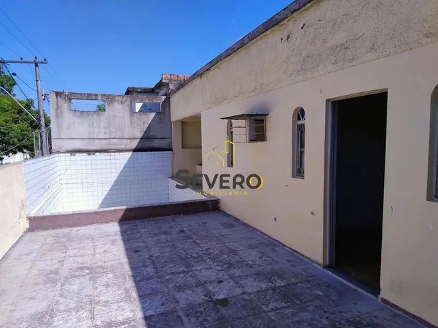Imagem: Casa 3 Quartos com Amplo Terreno e Piscina