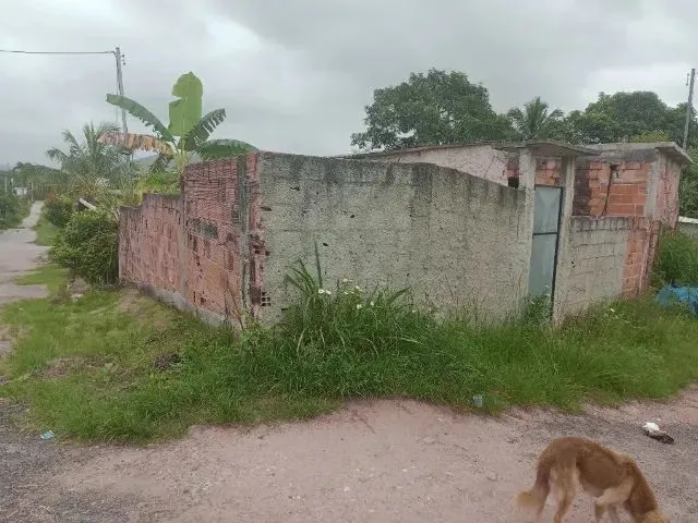 Imagem: A casa possui 1 Banheiro e está localizado em Santa Luzia,