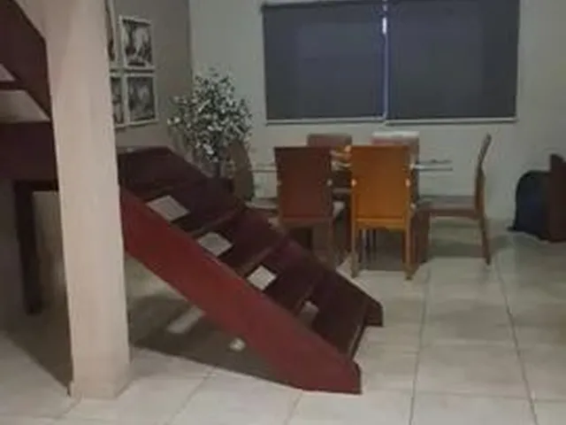 Imagem: A casa em condomínio possui 2 Dormitórios, 1 Suíte, 3