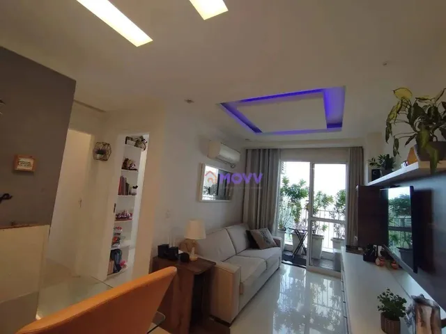 Imagem: O apartamento possui 2 Dormitórios, 1 Suíte, 1 Banheiro,