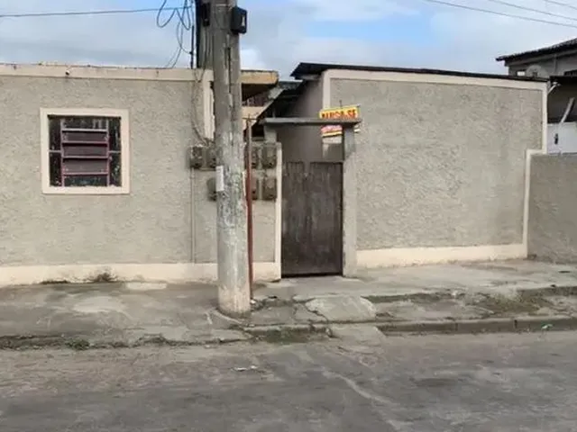 Imagem: A casa possui 5 Dormitórios, 5 Banheiros, 200m² de Área