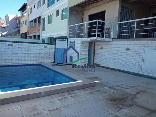 Imagem: Casa Triplex À Venda em Condomínio no