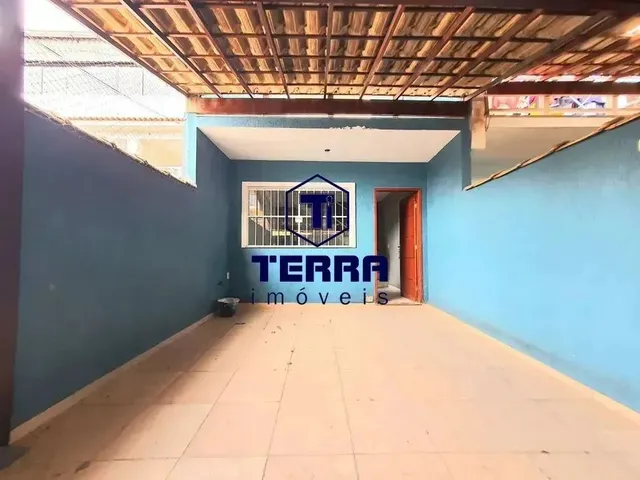 Imagem: A casa possui 2 Dormitórios, 2 Banheiros, 1 Vaga na