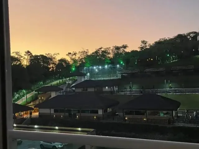 Imagem: O apartamento possui 2 Dormitórios, 1 Banheiro, Acomodam 3