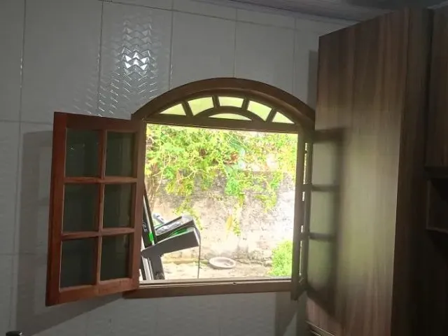 Imagem 6: 2 Casas em Itaboraí, Cada Uma com Sala, 2 Quartos, Cozinha, Banheiro e Varanda