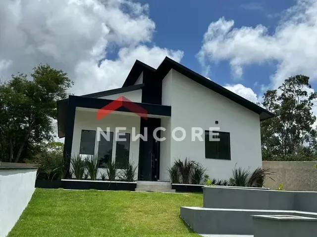 Imagem 2: Casa em Rua Oitenta e Cinco - Jacaroá - Maricá/Rj