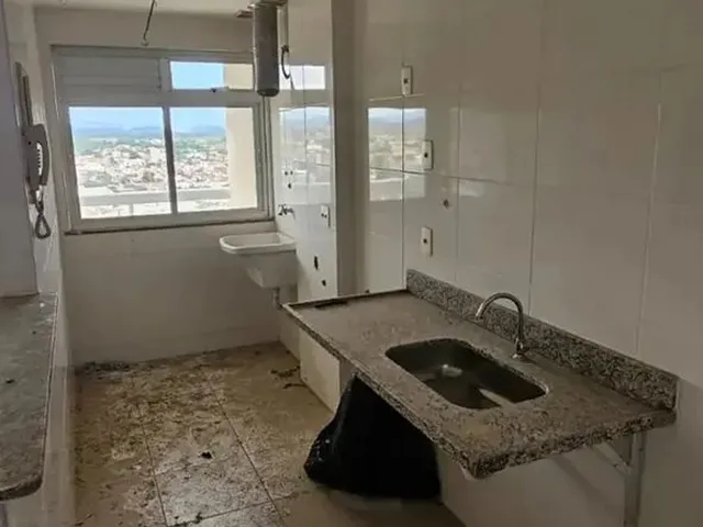 Imagem 9: Imóvel para Venda com 70 Metros Quadrados com 2 Quartos em Centro - Itaboraí - Rj