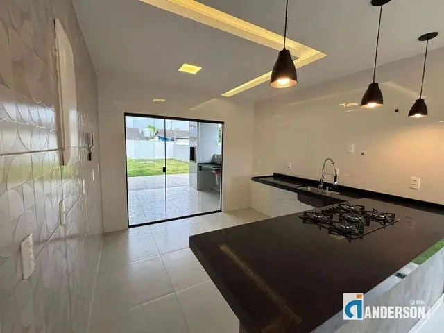 Imagem 8: Maravilhosa Casa Estilo Moderna com 3 Quartos (2 Suites) com Churrasqueira em Terreno de 4