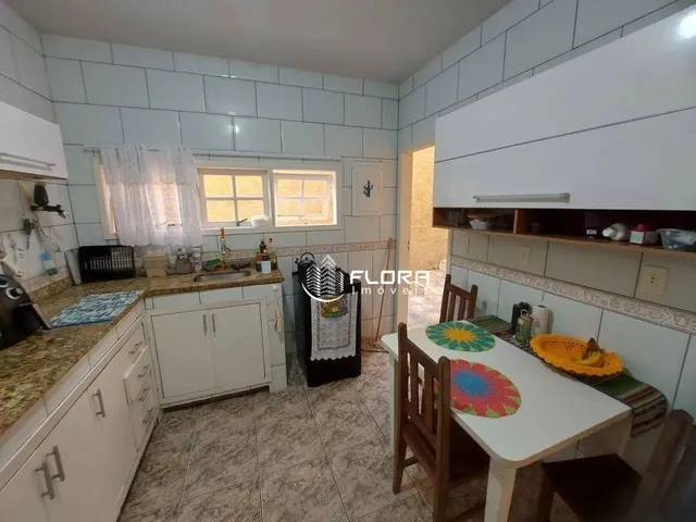 Imagem 8: Casa com 4 Quartos, Sendo 4 Suites, Área Gourmet, Piscina, com 239...