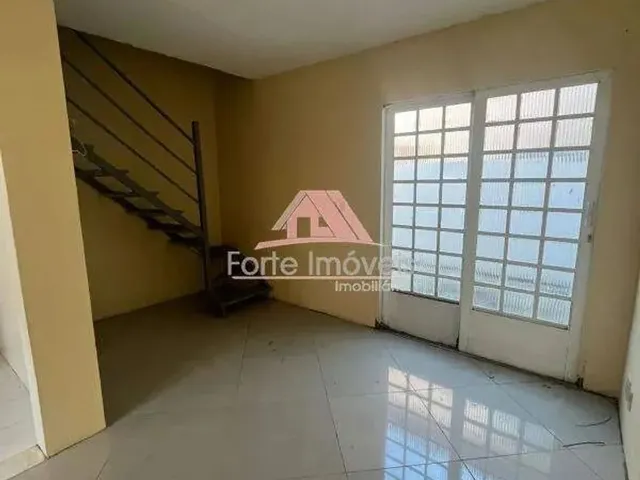 Imagem: Casa À Venda, 2 Quartos, 1 Vaga, Campo