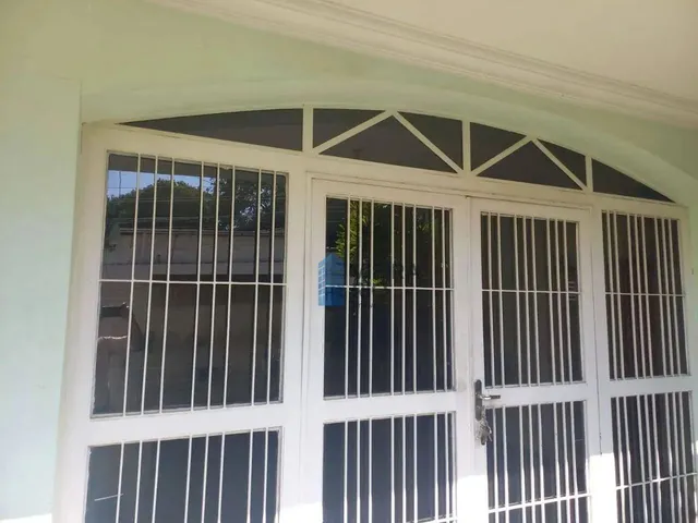 Imagem 11: Casa com 4 Quartos e Piscina