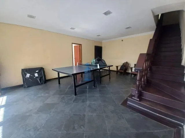 Imagem 15: Casa com 4 Quartos e Piscina