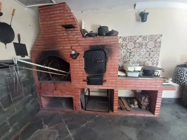 Imagem 13: Casa com 4 Quartos e Piscina