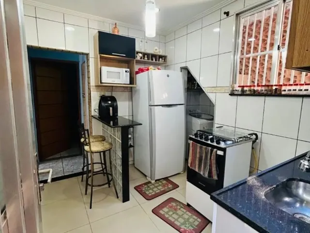 Imagem 8: Excelente Imóvel Frente de Rua com Garagem e Terraço no Centro de Nilópolis