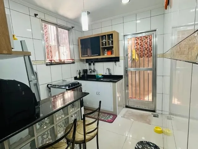 Imagem 9: Excelente Imóvel Frente de Rua com Garagem e Terraço no Centro de Nilópolis