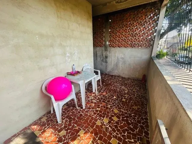 Imagem 5: Excelente Imóvel Frente de Rua com Garagem e Terraço no Centro de Nilópolis