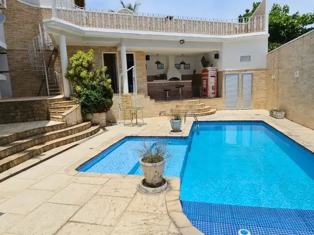 Imagem: Casa de Luxo com Piscina