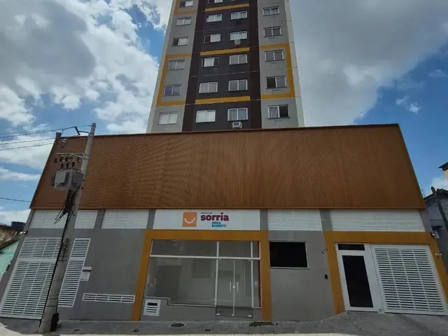 Imagem: O apartamento possui 2 Dormitórios, 1 Banheiro, 1 Vaga na