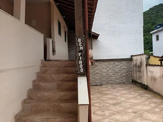 Imagem: A casa possui 2 Dormitórios, 3 Banheiros, 1 Vaga na