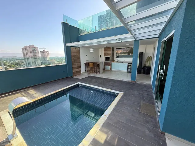 Imagem: A casa possui 4 Dormitórios, 1 Suíte, 5 Banheiros,