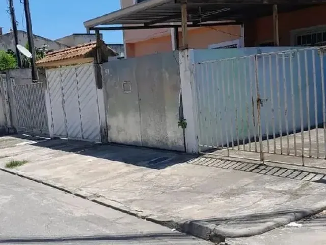 Imagem: Casa À Venda com 2 Quartos em Cabuçu