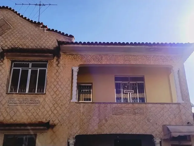 Imagem 1: Ótima Casa Sobreposta C/ 2 Qts, Garagem, Esquina com a Mena Barreto, Centro, Nilópolis