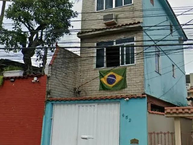 Imagem: Casa Triplex Frente de Rua e Independente