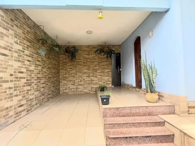 Imagem 9: Casa para Venda em Nova Iguaçu, Centro, 4 Dormitórios, 1 Suíte, 4 Banheiros, 2 Vagas