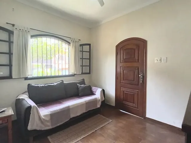 Imagem 7: Casa para Venda em Nova Iguaçu, Centro, 4 Dormitórios, 1 Suíte, 4 Banheiros, 2 Vagas