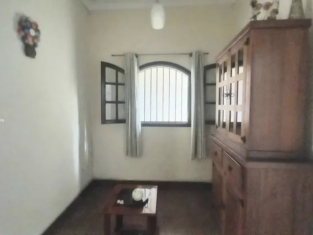 Imagem 8: Casa para Venda em Nova Iguaçu, Centro, 4 Dormitórios, 1 Suíte, 4 Banheiros, 2 Vagas