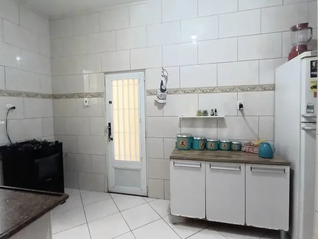 Imagem 2: Casa para Venda em Nova Iguaçu, Centro, 4 Dormitórios, 1 Suíte, 4 Banheiros, 2 Vagas